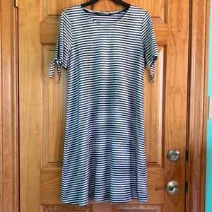 Women’s size XS Gap navy and white striped A-line swing dress with sleeve tie